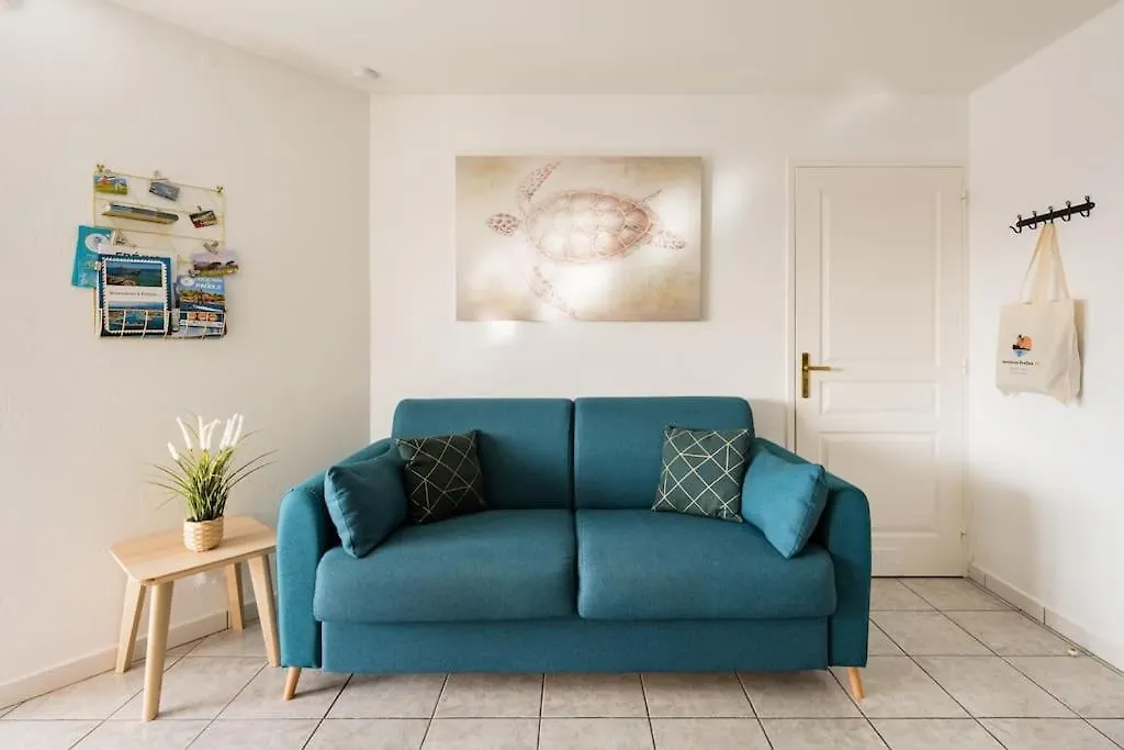 Apartment Port-Frejus, Le Paladien, Appartement 2 Pieces Climatise, Terrasse & Parking France