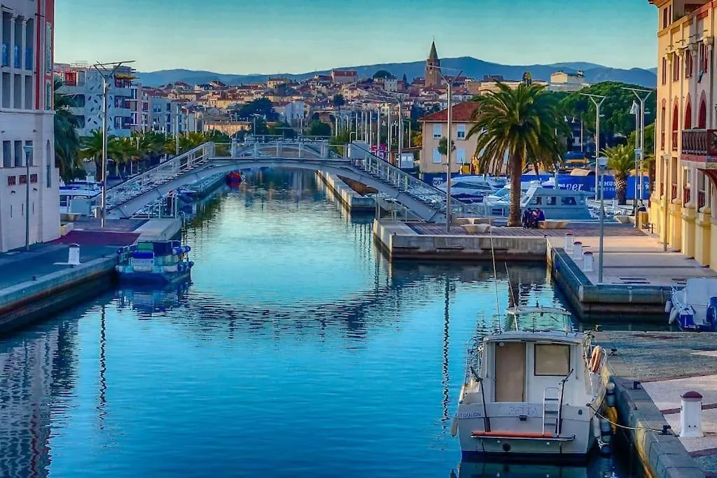 Port-Frejus, Le Paladien, Appartement 2 Pieces Climatise, Terrasse & Parking 0*, Frejus France