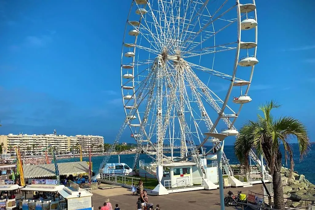 Apartment Port-Frejus, Le Paladien, Appartement 2 Pieces Climatise, Terrasse & Parking France